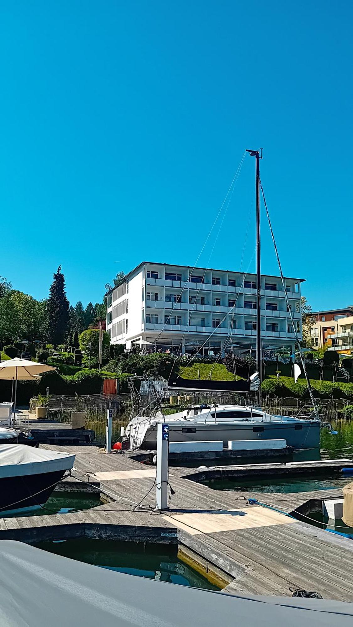 Tennis & Yacht Hotel Velden Фельден-ам-Вёртер-Зе Экстерьер фото